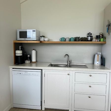 Appartement Purangi Waterfront Retreat à Cooks Beach Extérieur photo