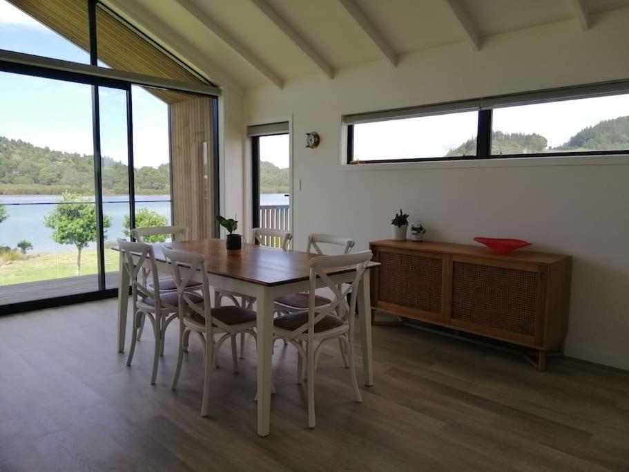 Appartement Purangi Waterfront Retreat à Cooks Beach Extérieur photo